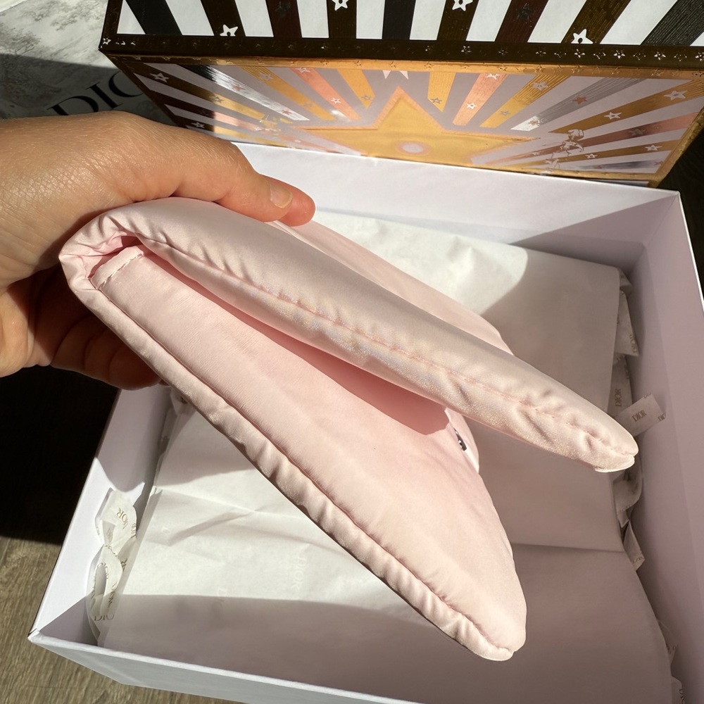 Dior Soft Pink Puffy Bag with Silver Logo - New with Christian Dior Box 2025 - Picture 8 of 8